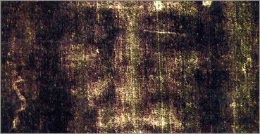 Via Crucis in latino: preghiere, testi e meditazioni. Nell'immagine: La Sacra Sindone (particolare del volto)